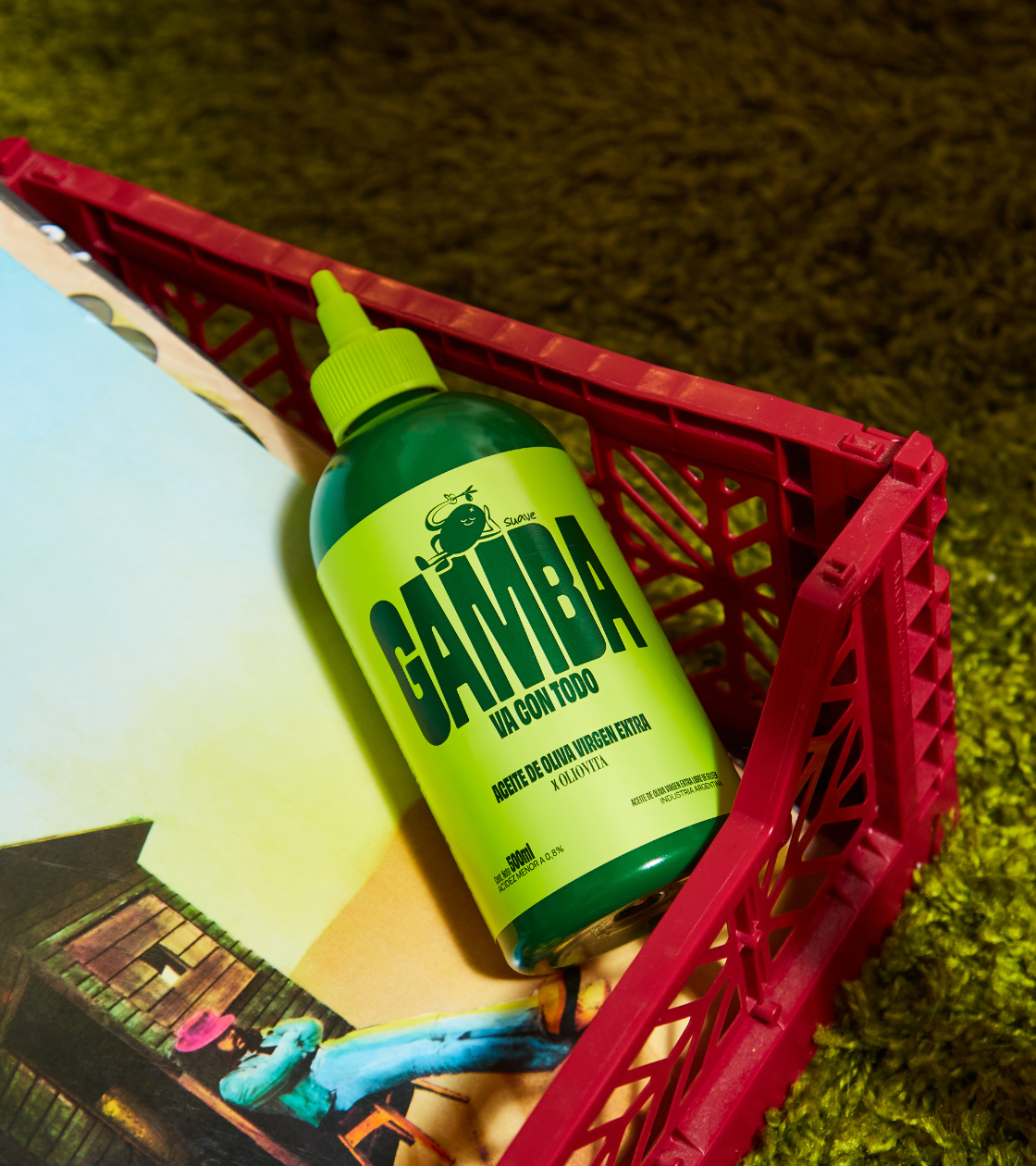 Caja Gamba abierta sobre la mesa