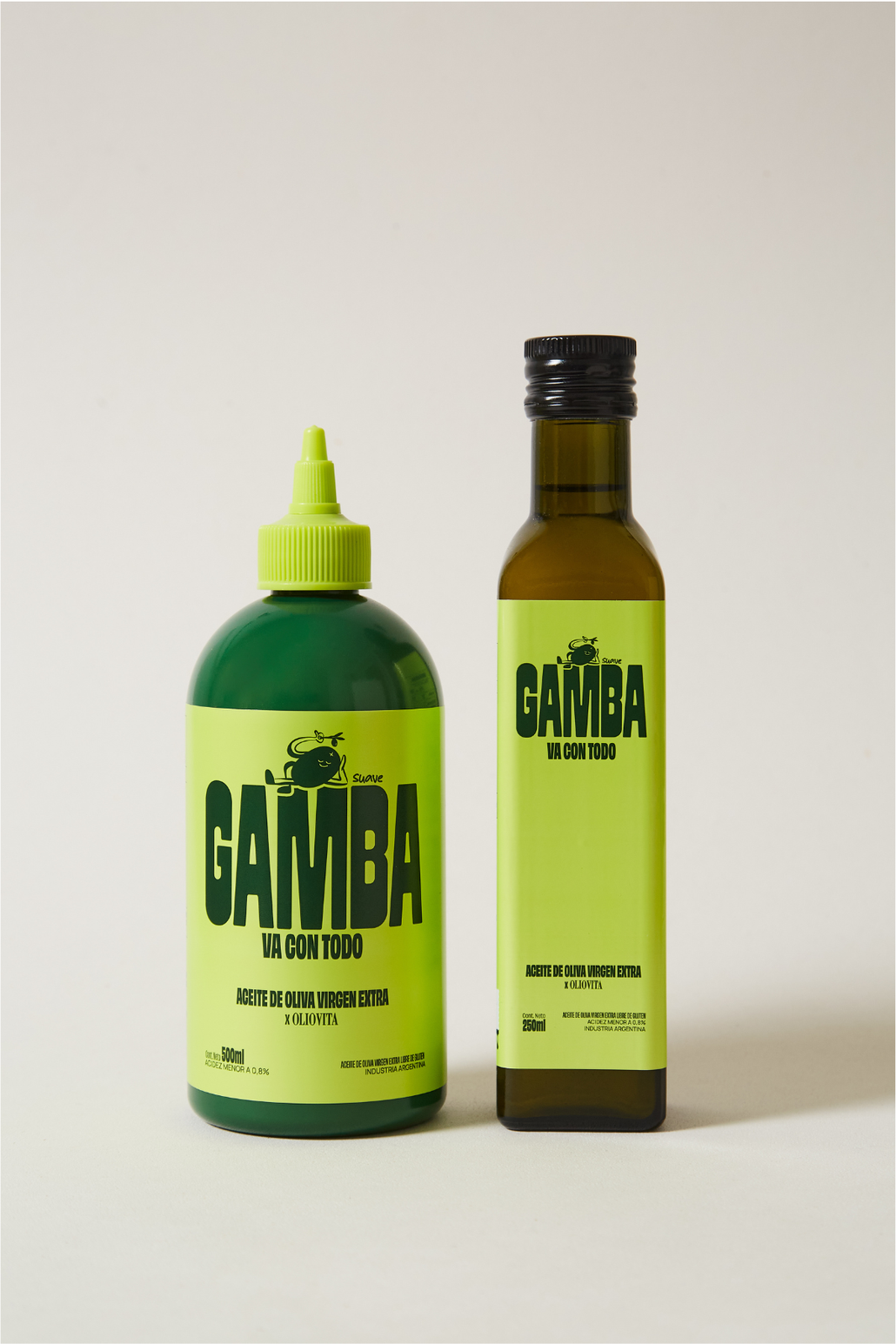La botella squeeze de 500 ml y la botella de vidrio de 250 ml de Gamba, juntas